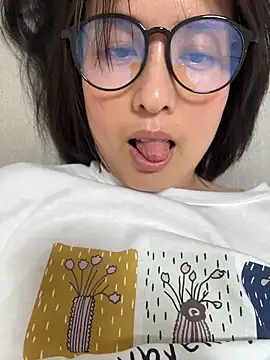 Snapshot of Faye-baby chatting on June 16, 4:07 pm Faye-baby online show from June 16, 4:07 pm