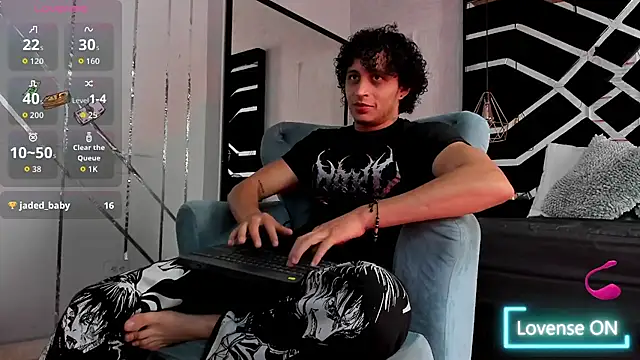 Snapshot of JayTaylorr chatting on July 8, 2:07 pm JayTaylorr online show from July 8, 2:07 pm