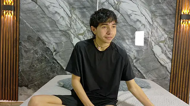 NoahWalker   online show from May 27, 11:06 am