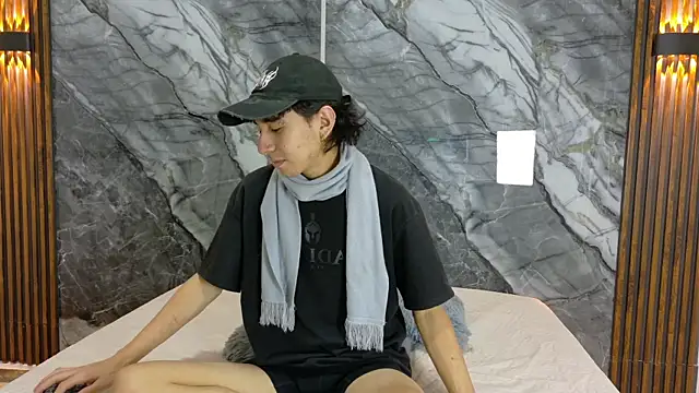 NoahWalker   online show from May 20, 11:07 am