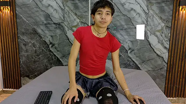 NoahWalker   online show from May 22, 11:19 am