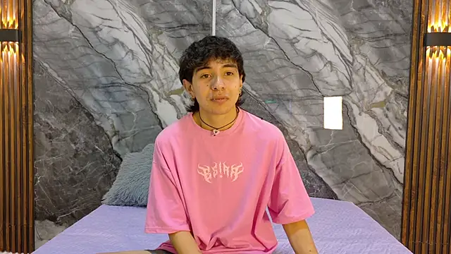 NoahWalker   online show from May 19, 11:06 am