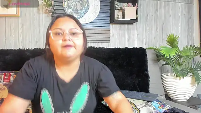 Luna  Cortez online show from April 29, 12:20 pm