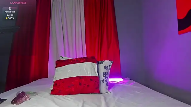 BunnyThompson online show from July 8, 5:24 pm