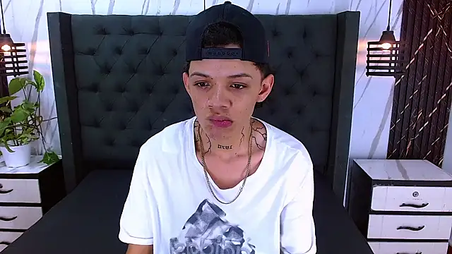 Snapshot of Daniel_Guty chatting on May 26, 7:12 pm Daniel Guty online show from May 26, 7:12 pm