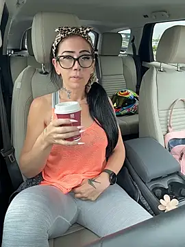 Its Lush Lily online show from June 16, 10:37 am