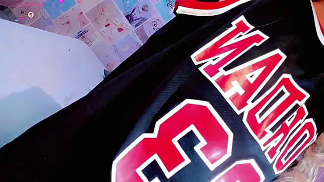 ValeriQueen online show from May 9, 1:14 pm