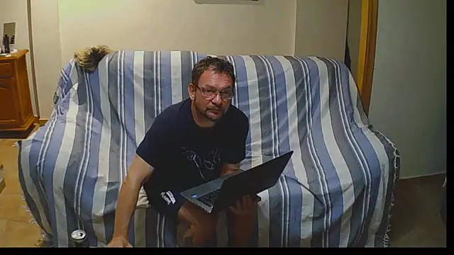 Custard-Lovers online show from July 12, 9:04 pm