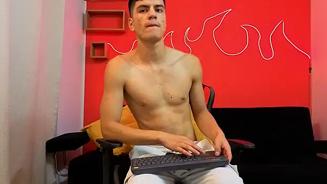 LeoTease online show from May 15, 3:15 am
