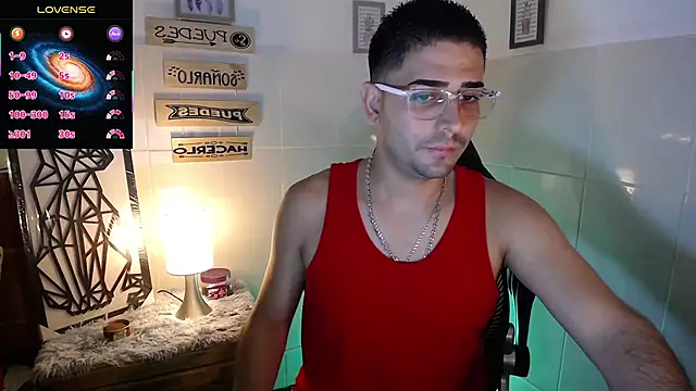 Snapshot of andders_ chatting on April 29, 8:26 pm andders online show from April 29, 8:26 pm