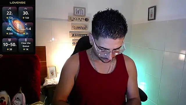 Snapshot of andders_ chatting on May 19, 11:45 pm andders online show from May 19, 11:45 pm