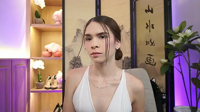 AlinaBennet  online show from July 3, 11:39 am