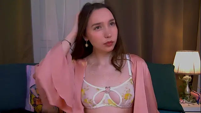 Suzaneey online show from July 13, 6:51 pm