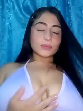 ChloeMadisson online show from April 22, 11:44 pm