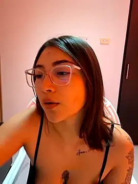 HedaSoler online show from April 20, 9:05 pm