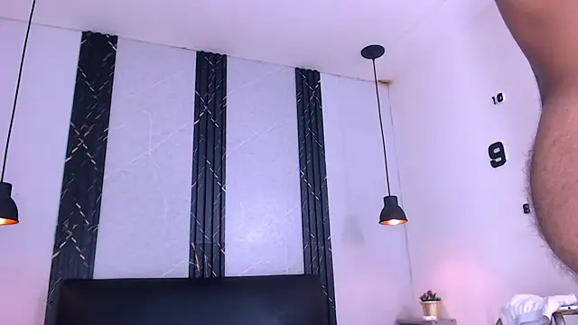 Kenneth Drake online show from April 16, 9:39 pm