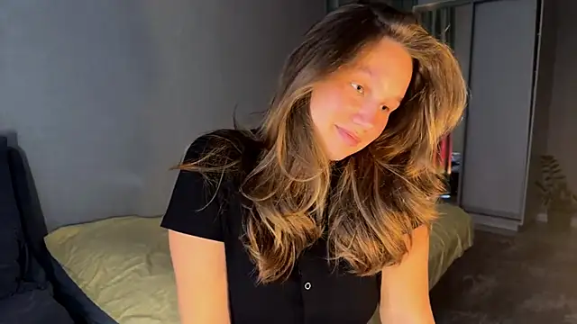 Snapshot of secretnaya_girl chatting on July 4, 8:21 am secretnaya girl online show from July 4, 8:21 am