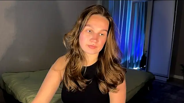 Snapshot of secretnaya_girl chatting on June 10, 7:20 am secretnaya girl online show from June 10, 7:20 am