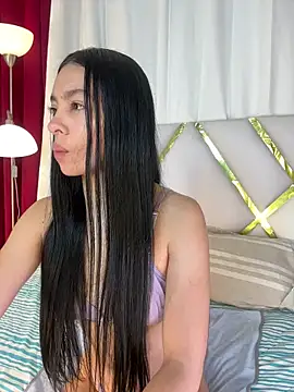 Lila-pinkky online show from April 26, 11:29 am