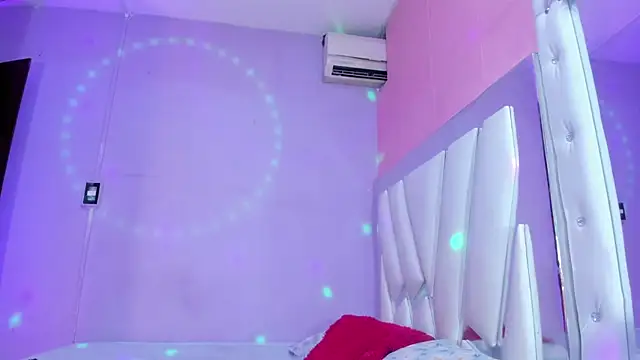 kiara sexyhot online show from July 4, 11:20 pm