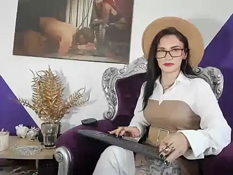 MistressKasandra online show from May 11, 3:08 am