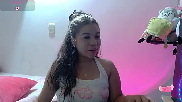 Snapshot of M1la_18 chatting on May 30, 3:46 am M1la 18 online show from May 30, 3:46 am