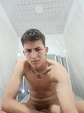 Snapshot of Axel_Romanov chatting on July 18, 7:00 pm Axel Romanov online show from July 18, 7:00 pm