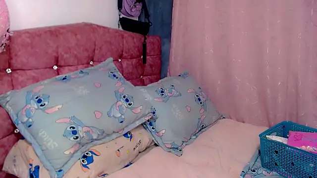 Darianna A online show from July 22, 4:03 am