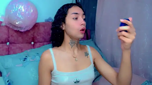 Darianna A online show from July 8, 5:35 pm