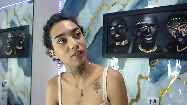 Darianna A online show from June 28, 1:28 pm