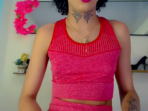 Darianna A online show from April 16, 9:39 pm