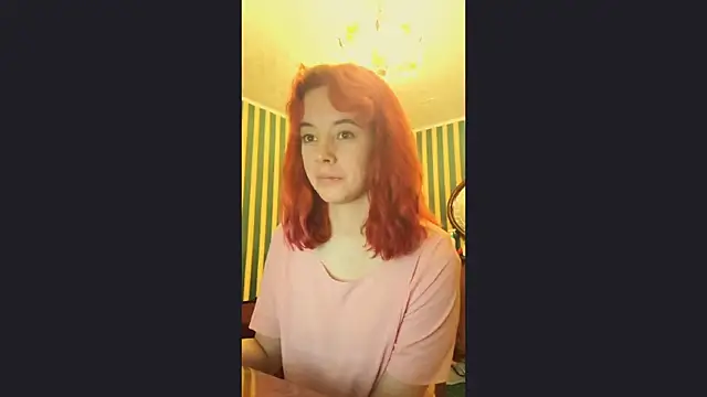 Snapshot of amberrrdolll_ chatting on May 4, 10:56 pm amberrrdolll online show from May 4, 10:56 pm