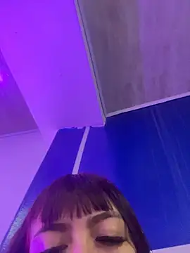 Snapshot of kira_ec chatting on June 12, 7:00 pm kira ec online show from June 12, 7:00 pm
