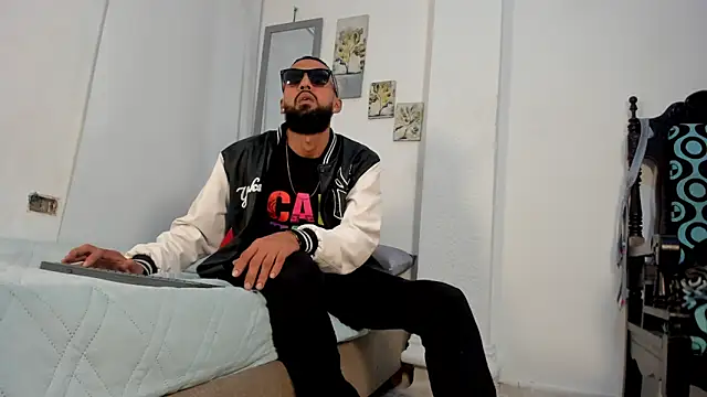 Tessa siham online show from April 18, 2:08 pm