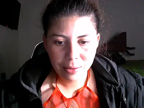 katiaerotic online show from April 18, 4:48 am