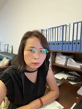 lisha521 online show from June 26, 12:49 am