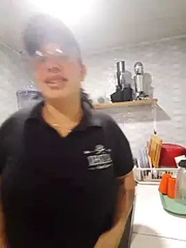 DivaCaliente1 online show from May 17, 9:59 pm