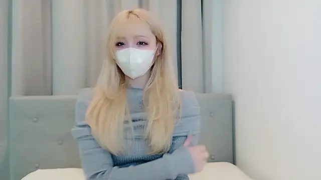 mimi  k online show from April 24, 5:09 am