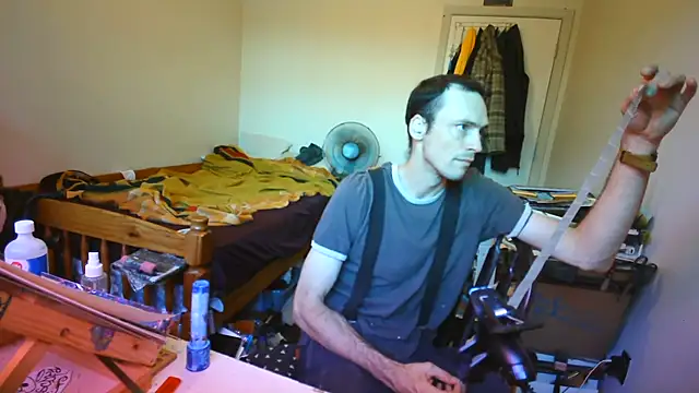 JohnnyMoves online show from August 7, 8:04 pm