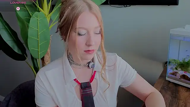 ShowmeYourfetish online show from May 8, 3:43 am