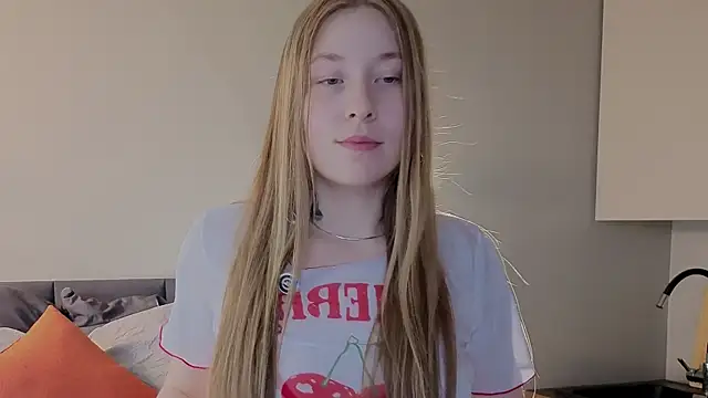 ShowmeYourfetish online show from June 16, 4:12 am