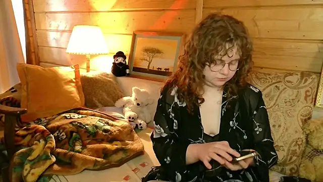 Snapshot of Sara_del_Sun chatting on April 24, 8:05 am Sara del Sun online show from April 24, 8:05 am