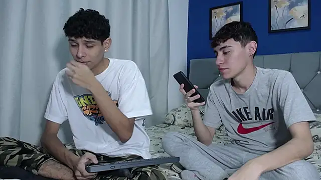 Snapshot of Thiago_And_Gael chatting on June 19, 12:05 am Thiago And Gael online show from June 19, 12:05 am