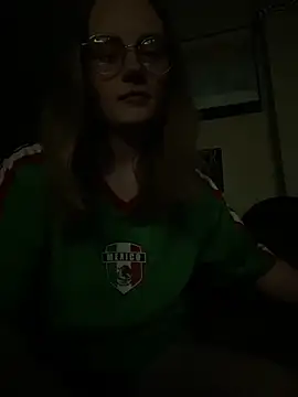 skyerose11 online show from April 16, 6:58 am