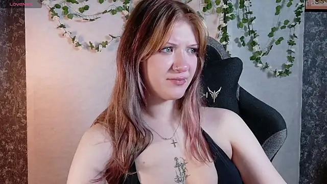Snapshot of Lina_Wi chatting on July 8, 8:09 pm Lina Wi online show from July 8, 8:09 pm
