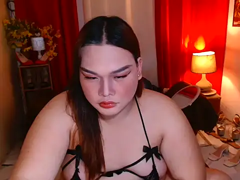 MargaretLim online show from May 16, 1:59 am