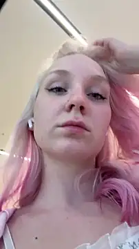 Olly dolly online show from April 17, 8:50 am