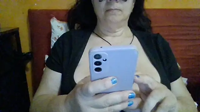 Snapshot of CasalingaEccitata chatting on June 14, 11:44 am CasalingaEccitata online show from June 14, 11:44 am
