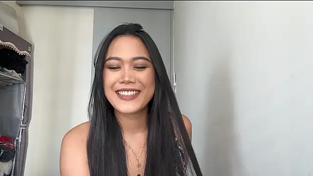 MaggieCahue online show from April 18, 5:21 am