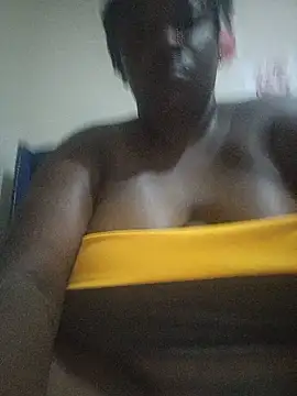 Snapshot of PrettyMissB chatting on June 11, 3:47 am PrettyMissB online show from June 11, 3:47 am
